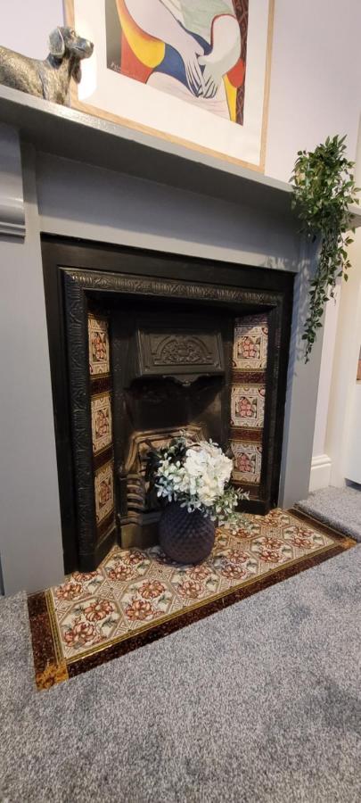 Hartoft St - 2 Bed Near River York Exteriör bild
