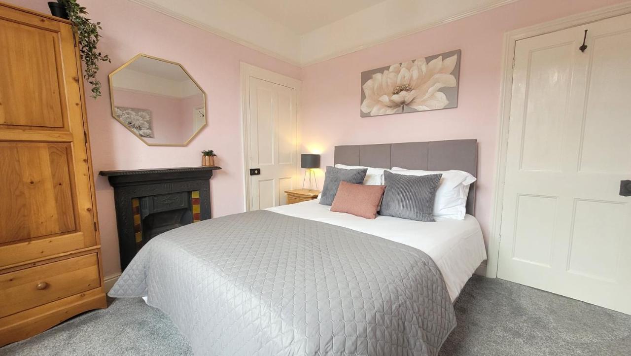 Hartoft St - 2 Bed Near River York Exteriör bild